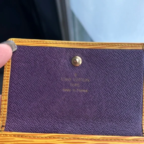 Used LV Yellow Vernis trifold wallet! display picture 1